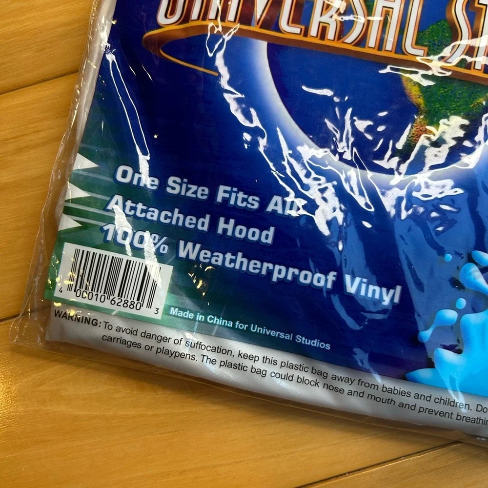 NWOT Universal Studios Adult Vinyl Poncho - Picture 4 of 6